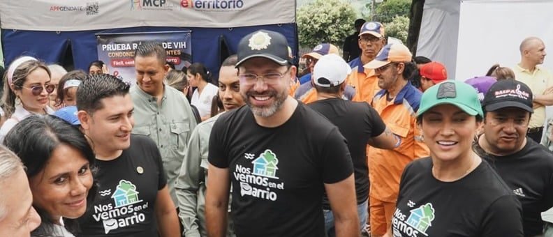 LA ALCALDÍA DE BUCARAMANGA SALE A LAS CALLES Y LLEGA A MANZANARES CON SERVICIOS PARA TODOS