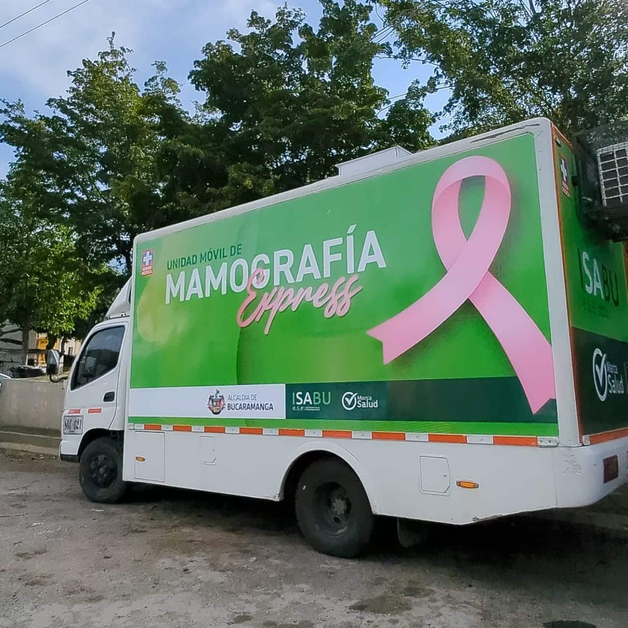 UNIDAD MÓVIL DE MAMOGRAFÍA EXPRESS: LLEVANDO PREVENCIÓN DE CÁNCER DE MAMA A BUCARAMANGA